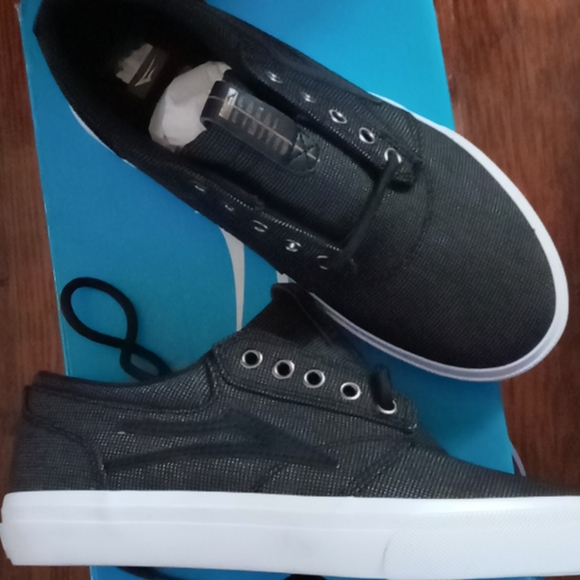 Lakai Sneakers - Picture 2 of 4